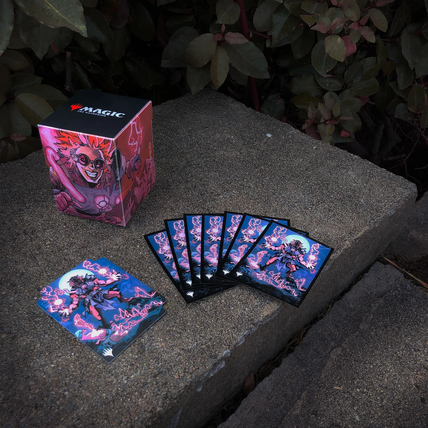 Innistrad: Midnight Hunt Reckless Stormseeker 100+ DECK BOX® for Magic: The Gathering - Image 3