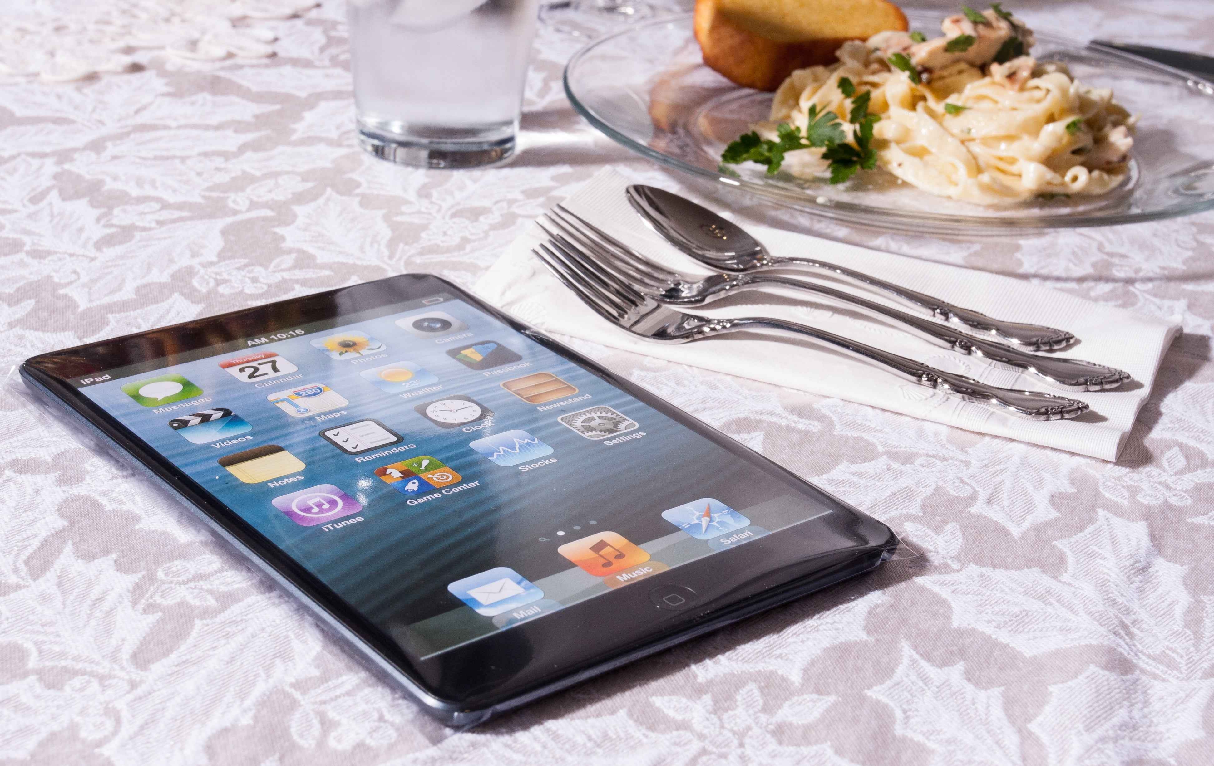 Ultra Sleeves Resealable Protective Sleeves for Android and iPad Tablets (10ct) - Image 7