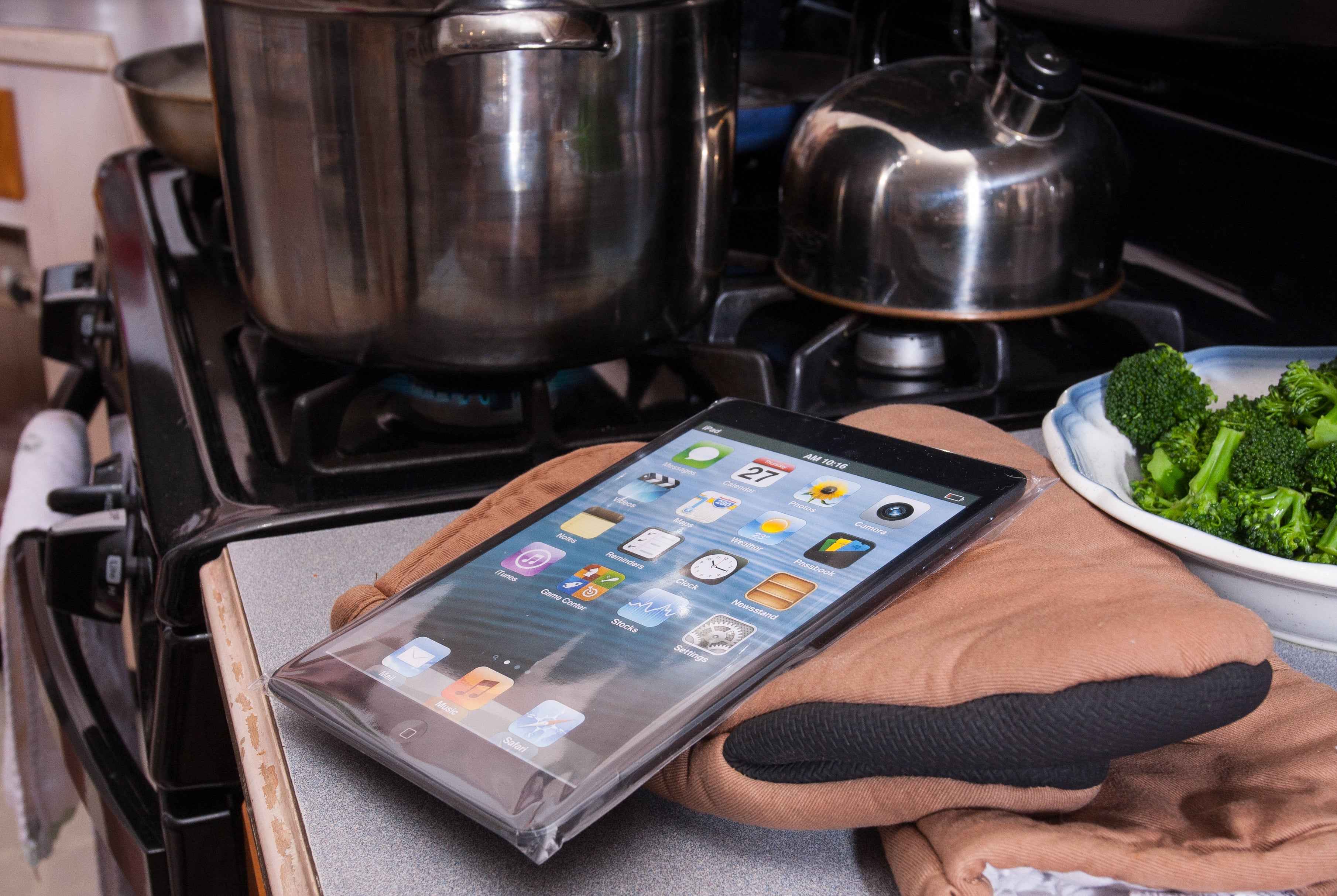 Ultra Sleeves Resealable Protective Sleeves for Android and iPad Tablets (10ct) - Image 8